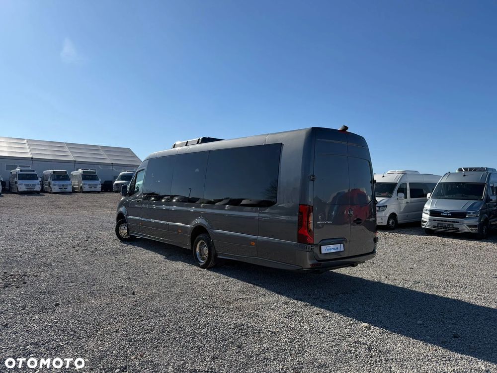 Mercedes-Benz Sprinter 519 - 11
