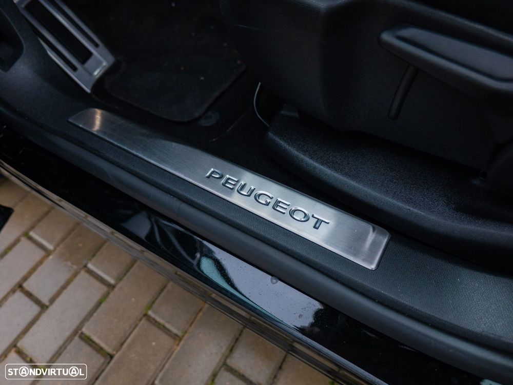 Peugeot 3008 1.6 Hybrid GT e-EAT8 - 15