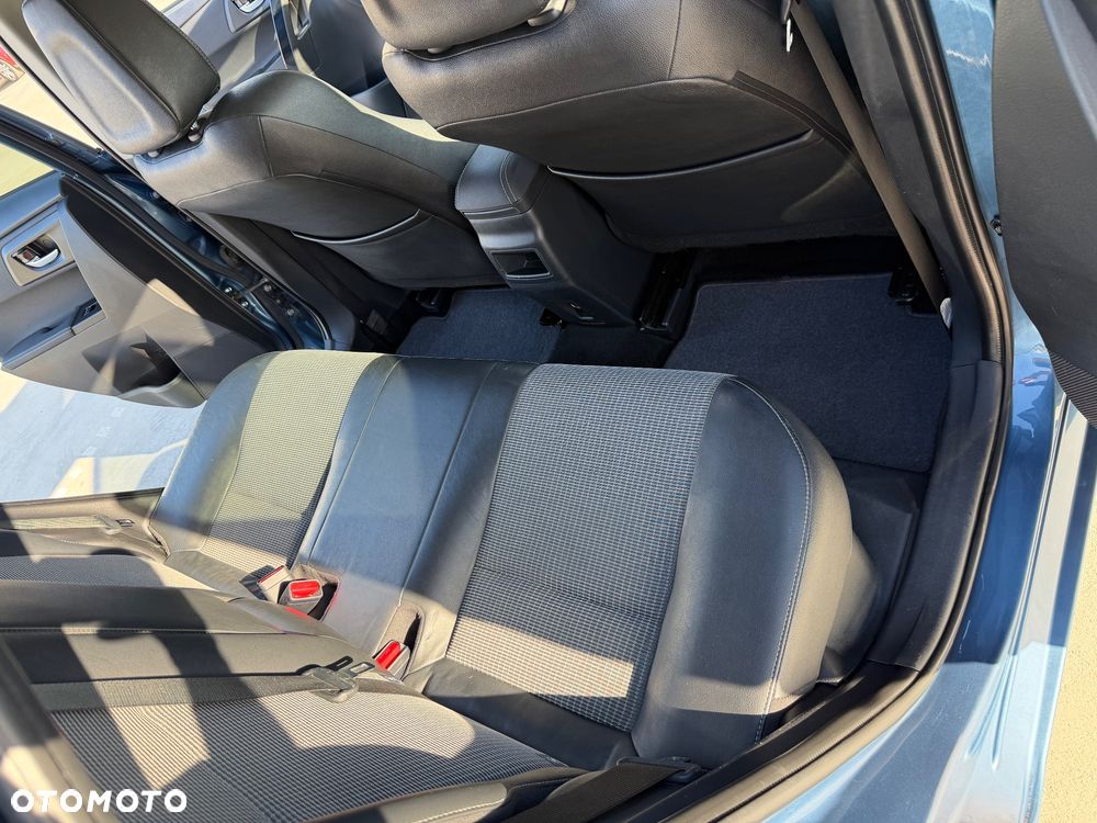 Toyota Auris - 25