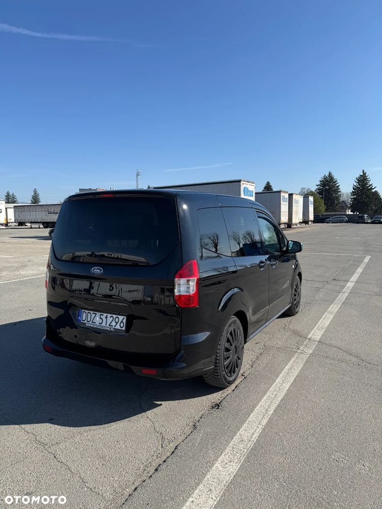 Ford Tourneo Courier - 14