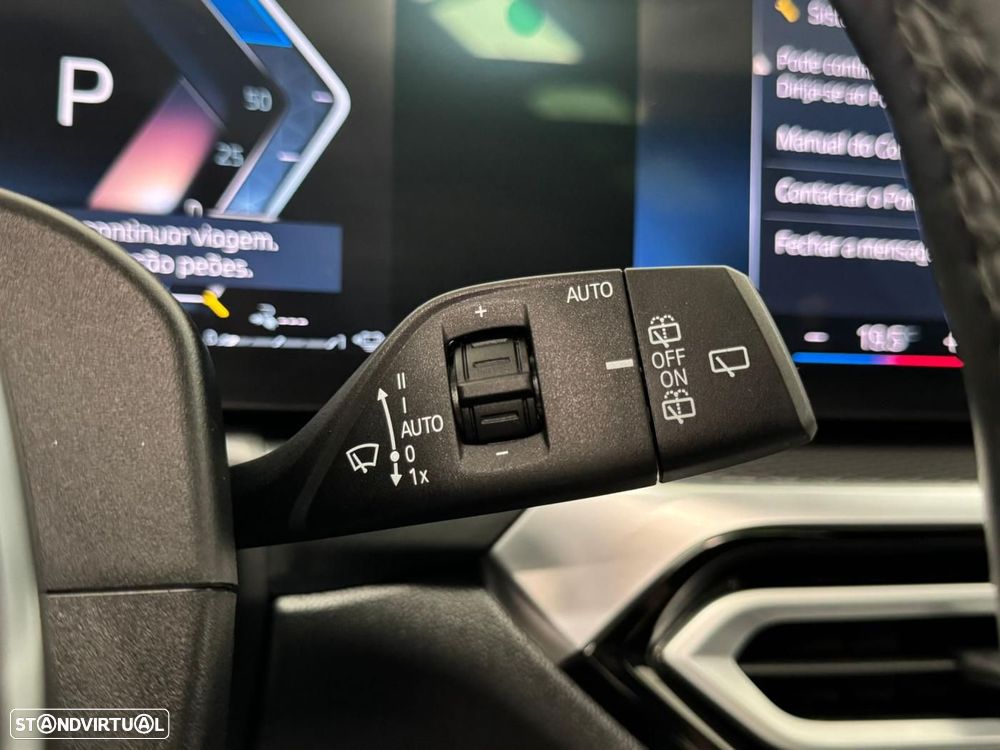 BMW 330 e Touring Pack M Auto - 26