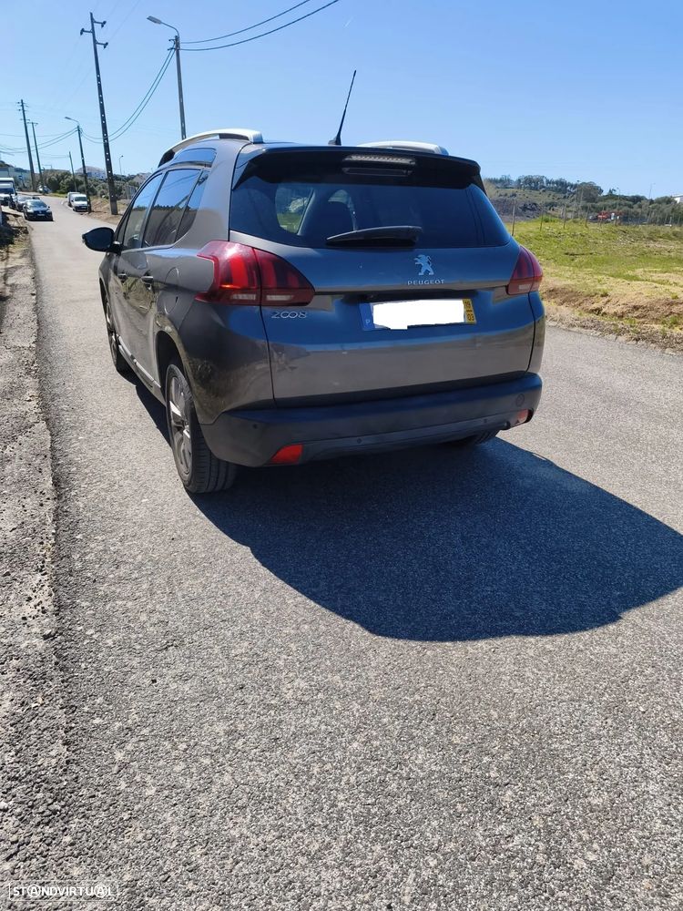Peugeot 2008 1.2 PureTech Style - 8