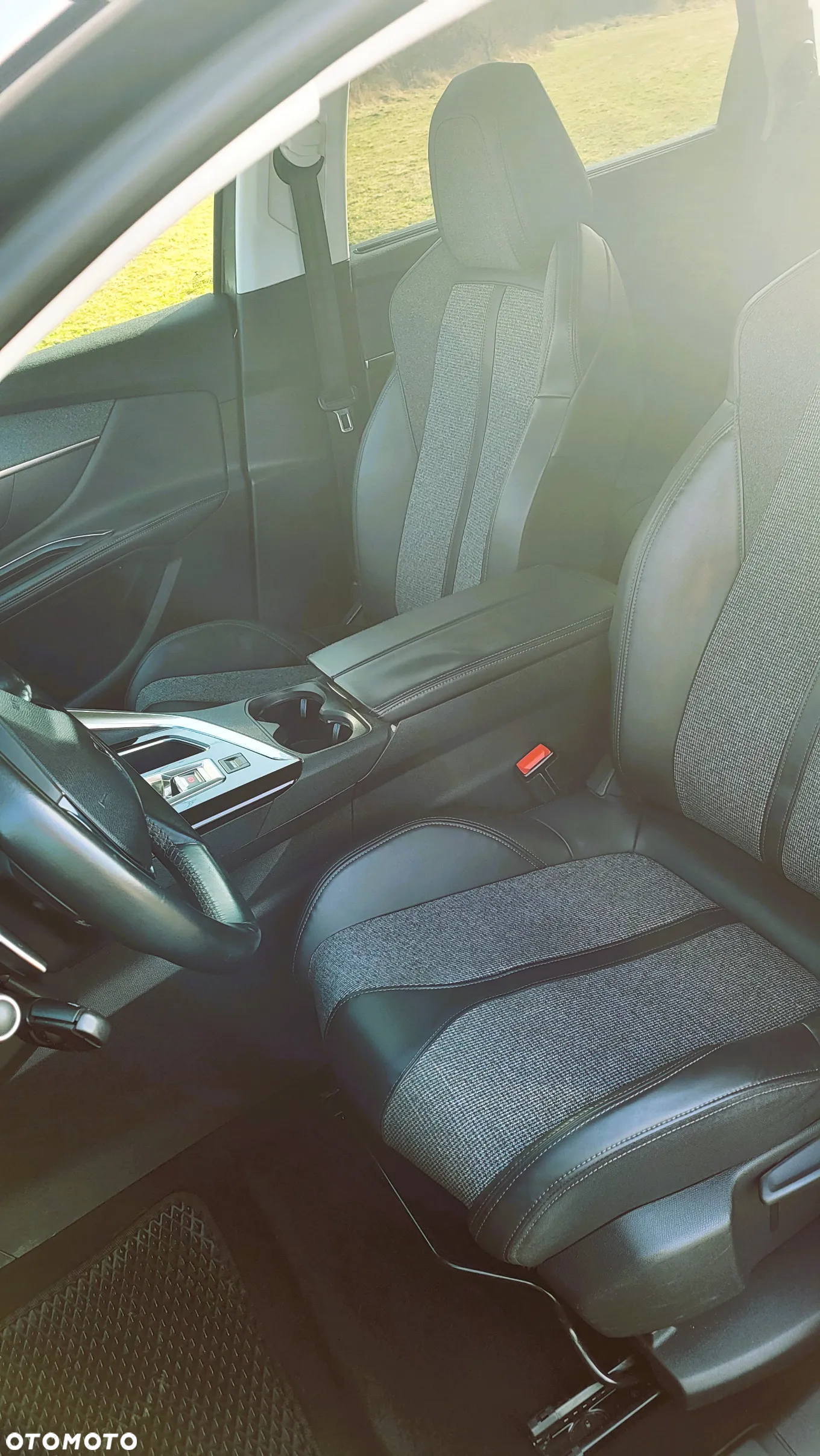 Peugeot 5008 1.6 THP Allure S&S EAT6 - 10