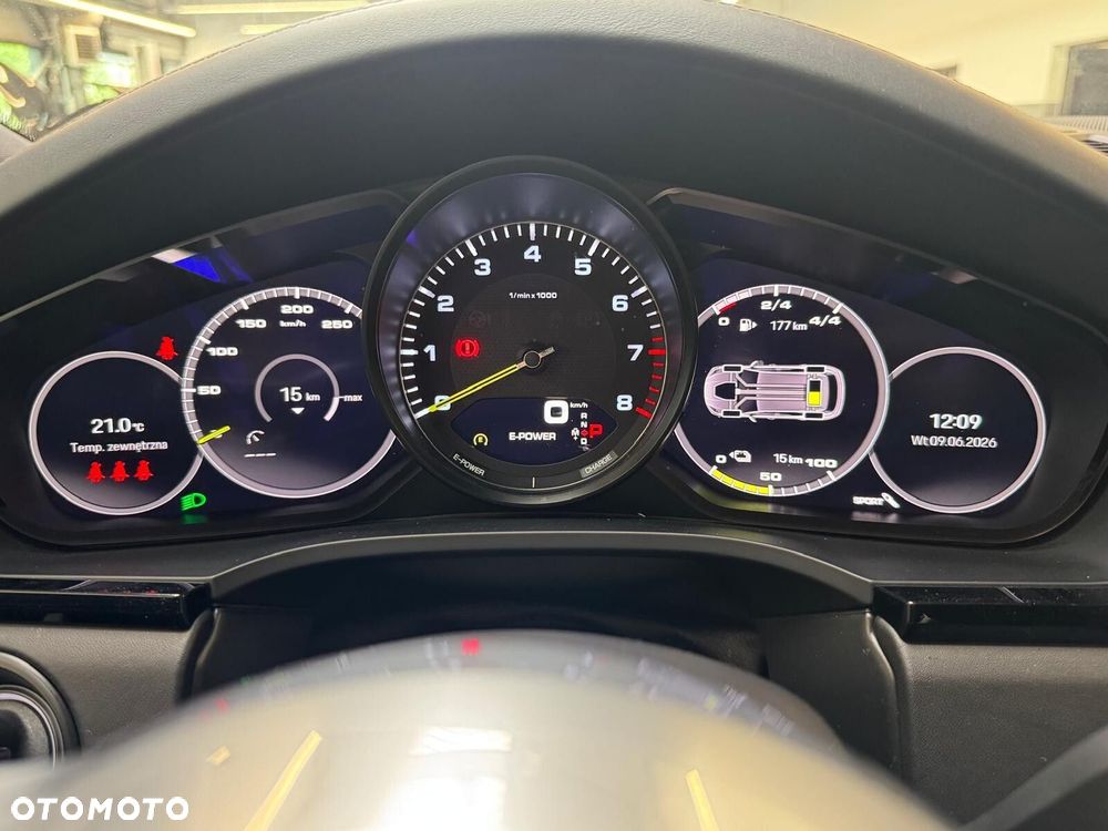 Porsche Cayenne - 16