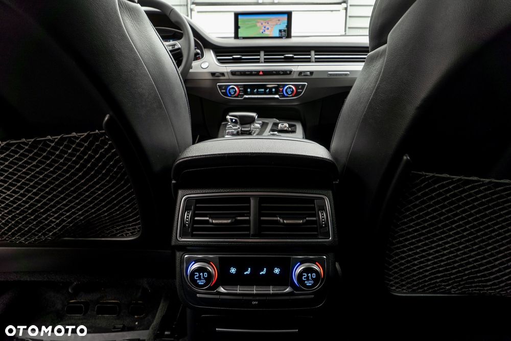 Audi Q7 3.0 TDI ultra Quattro Tiptronic - 27
