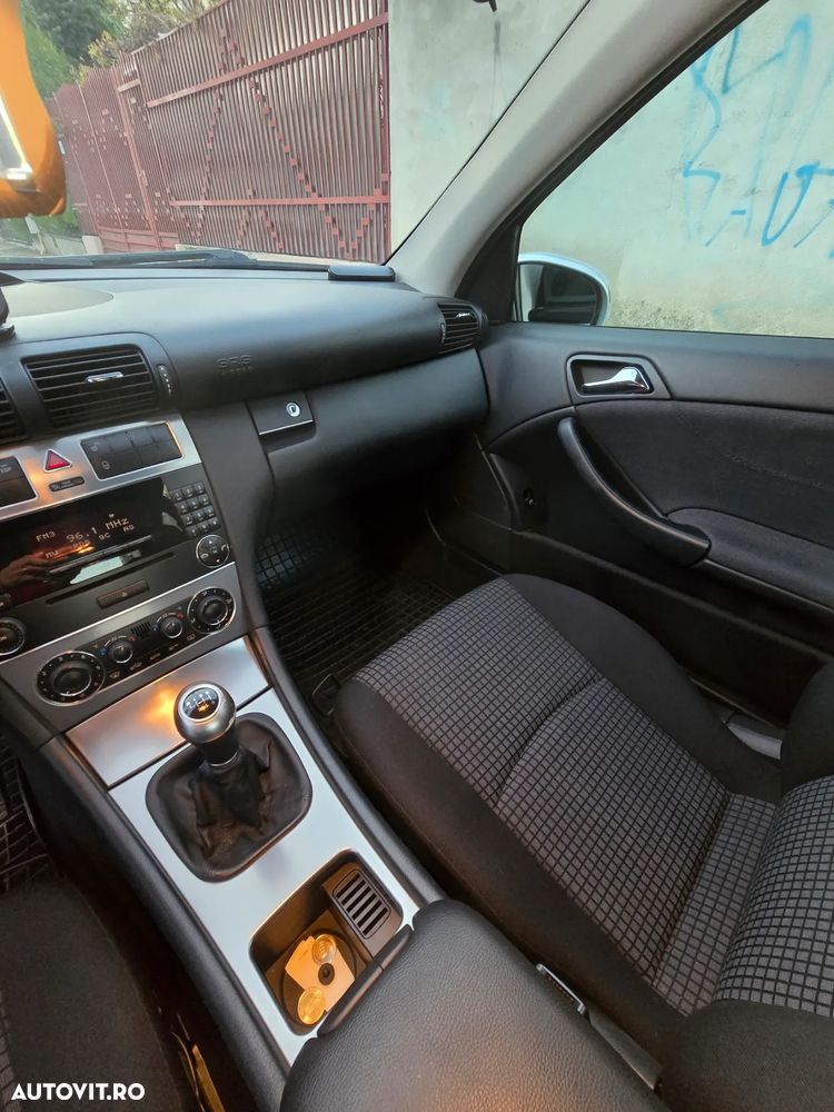 Mercedes-Benz C 180 Kompressor Sportcoupe - 14