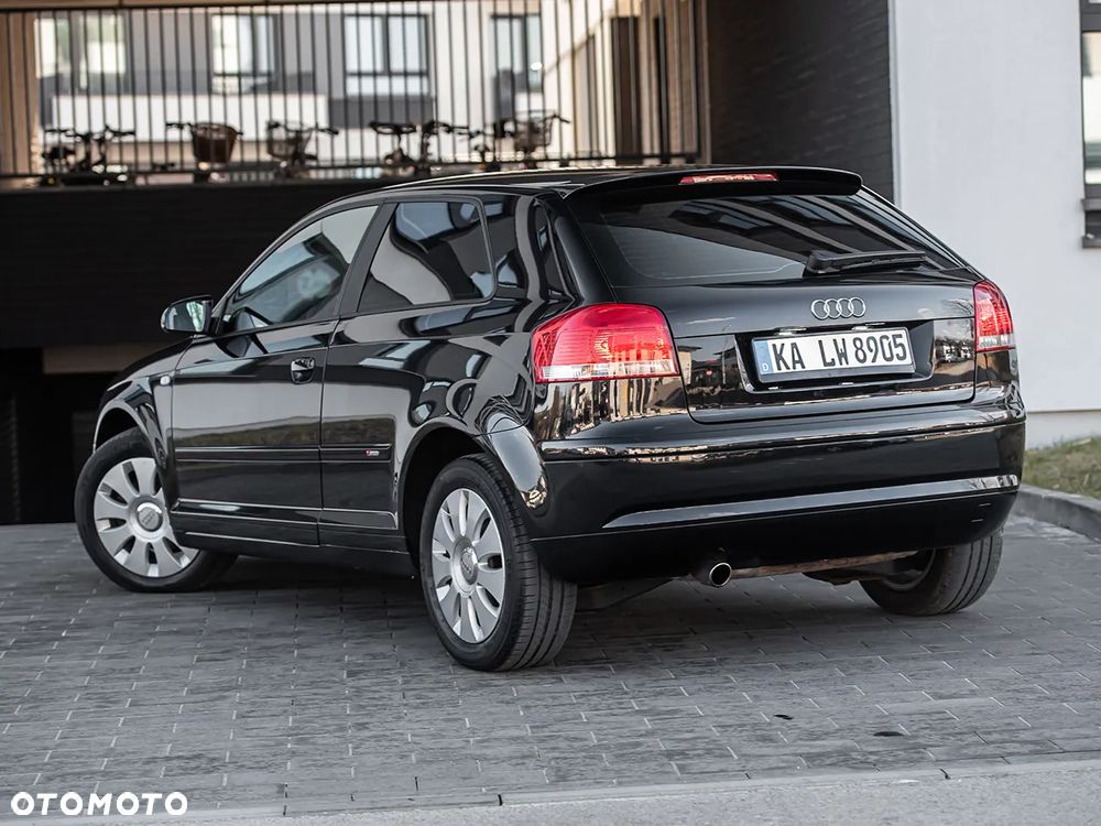 Audi A3 3-drzwiowe 1.6 S Line Sportpaket plus - 9