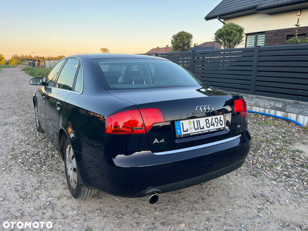 Audi A4 Limousine - 18