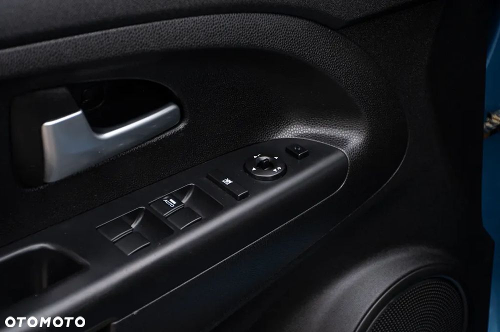 Kia Venga 1.6 CVVT Vision - 33