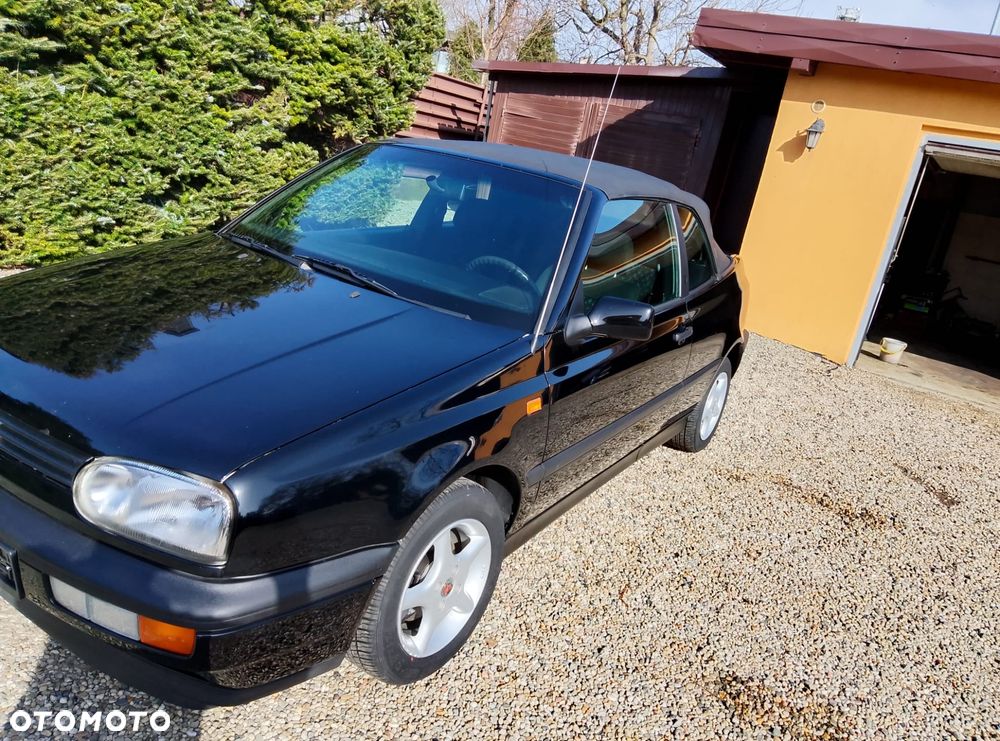 Volkswagen Golf 1.8 GL - 12