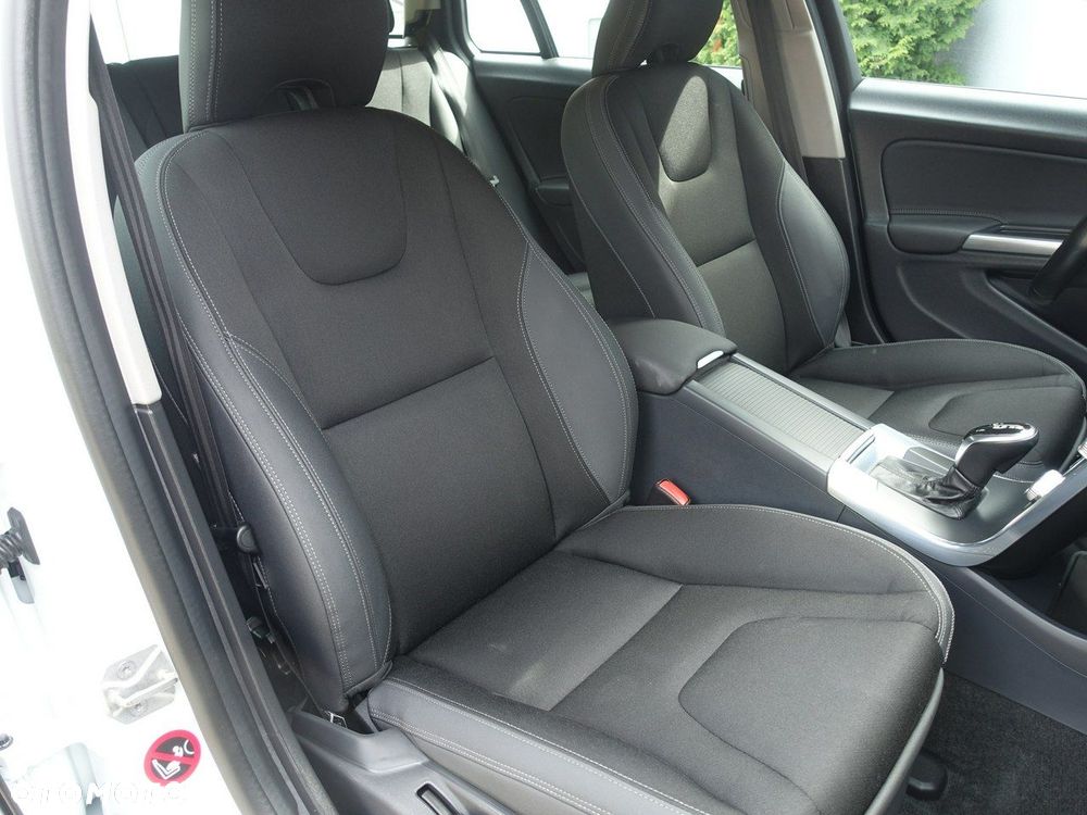 Volvo V60 D4 Geartronic - 16