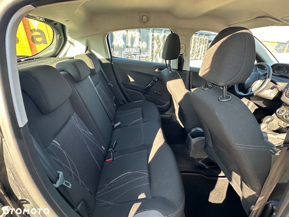 Peugeot 208 1.2 PureTech Active - 14