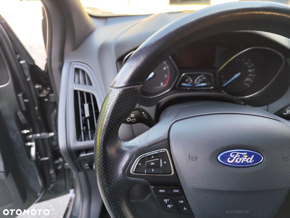 Ford Focus Turnier 1.5 EcoBoost Start-Stopp-System ST-Line - 21