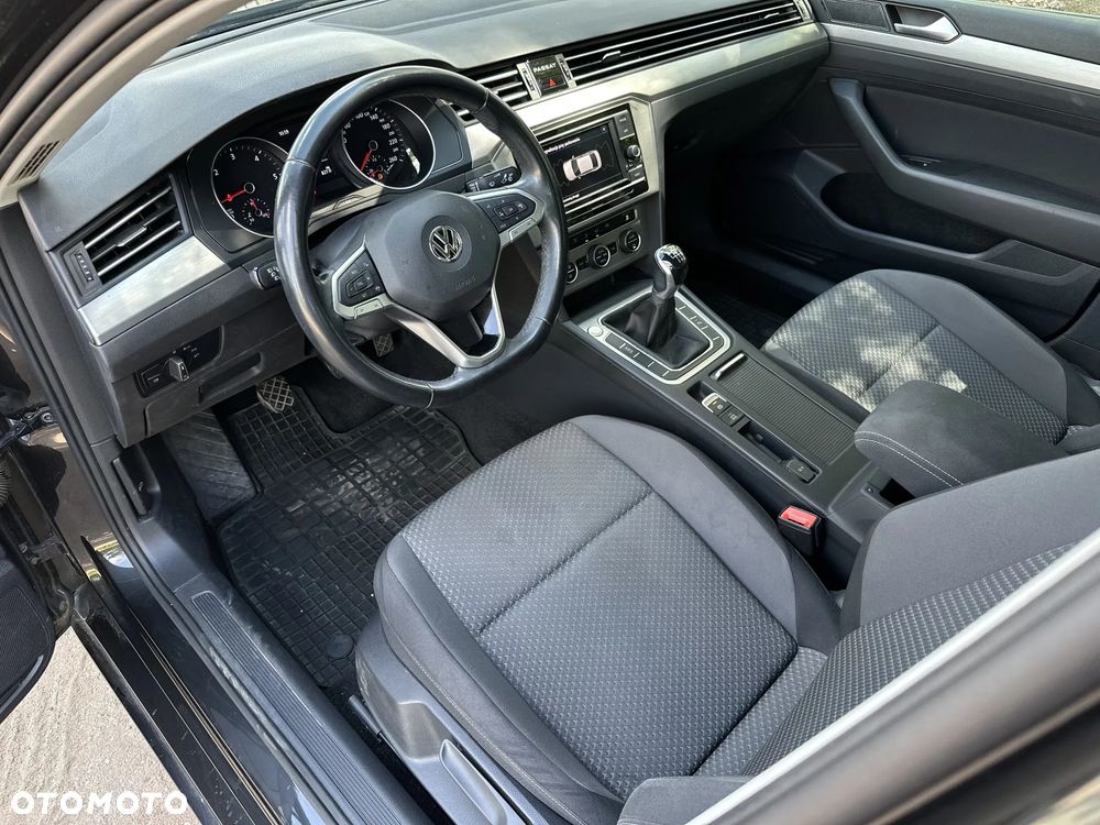 Volkswagen Passat 2.0 TDI EVO Essence - 10