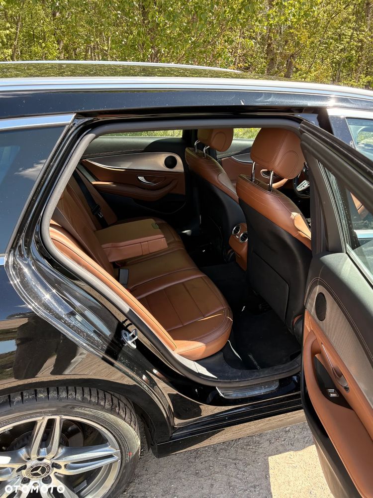 Mercedes-Benz Klasa E 200 4-Matic 9G-TRONIC - 9