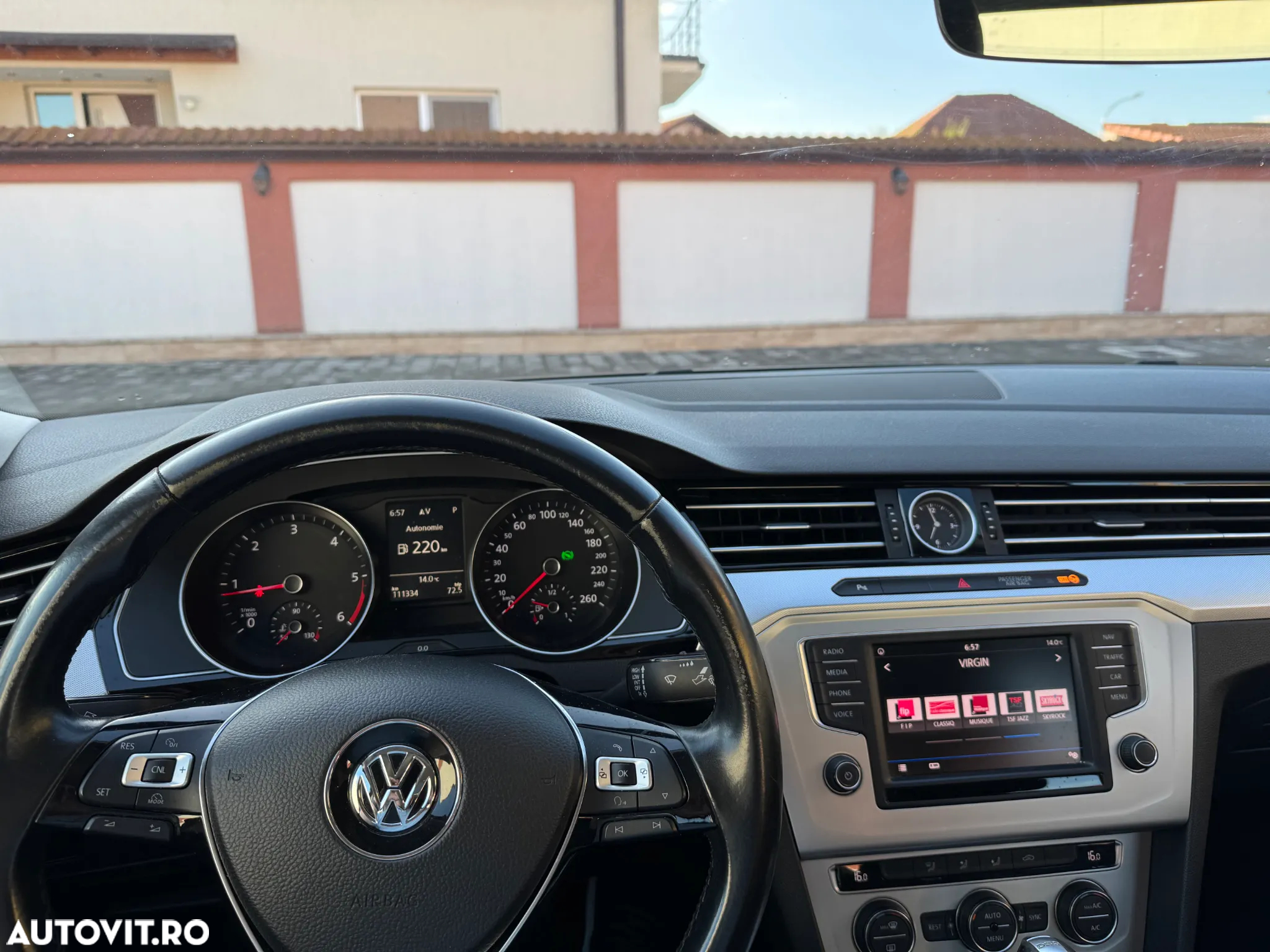 Volkswagen Passat - 20