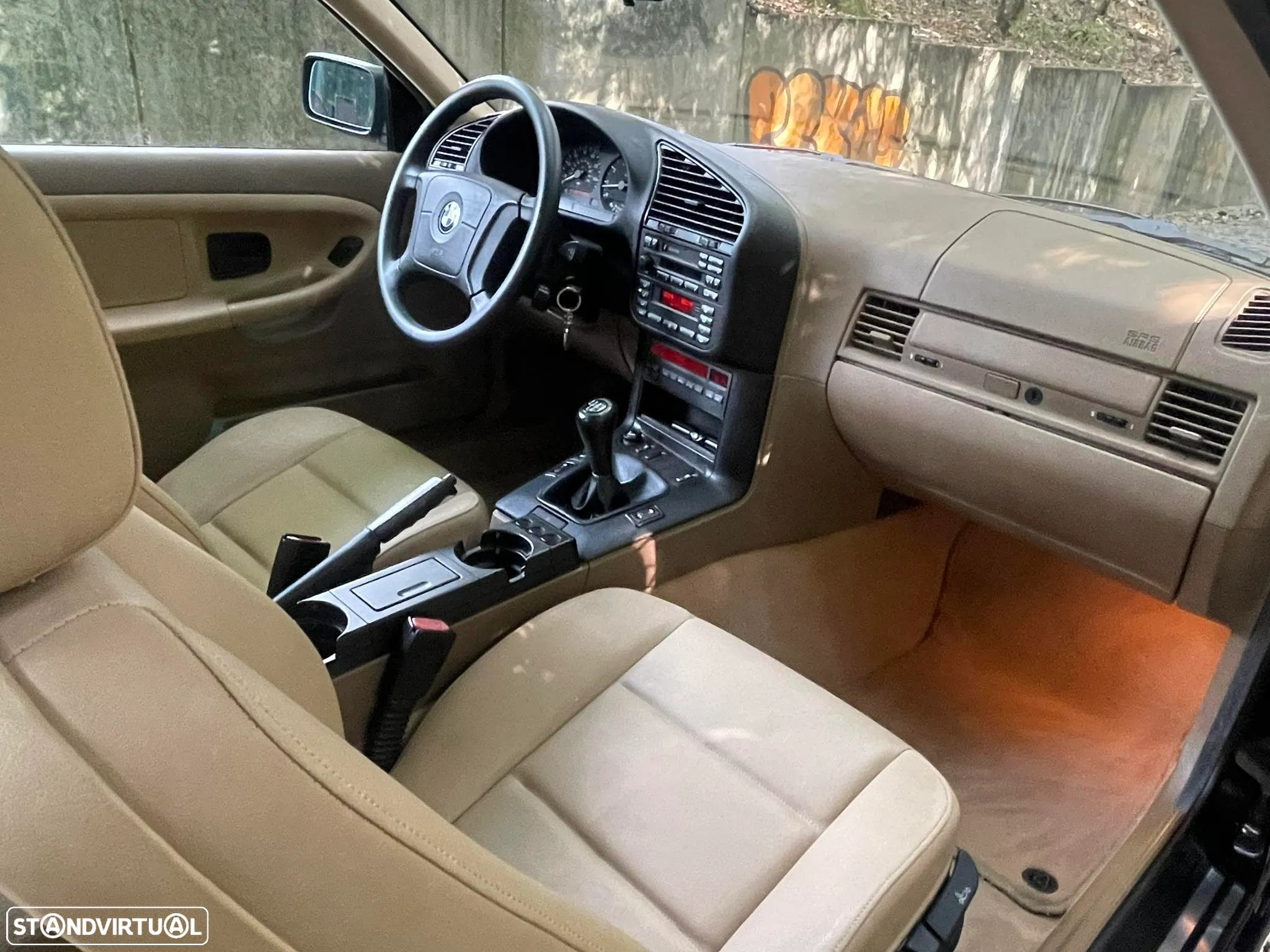 BMW 323 - 17