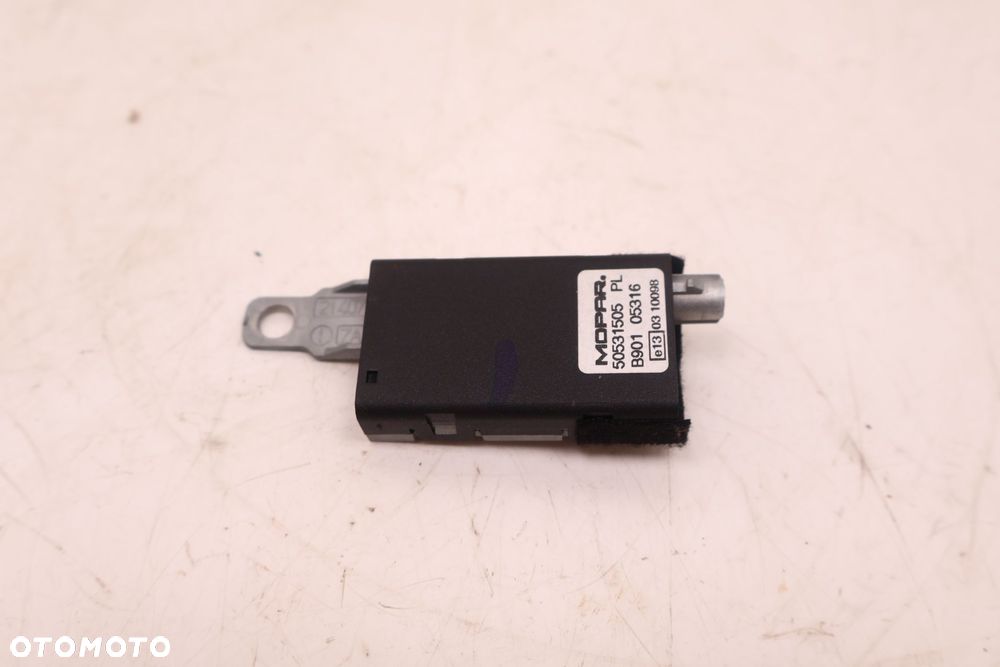 JEEP RENEGADE WZMACNIACZ ANTENY 50531505 - 1