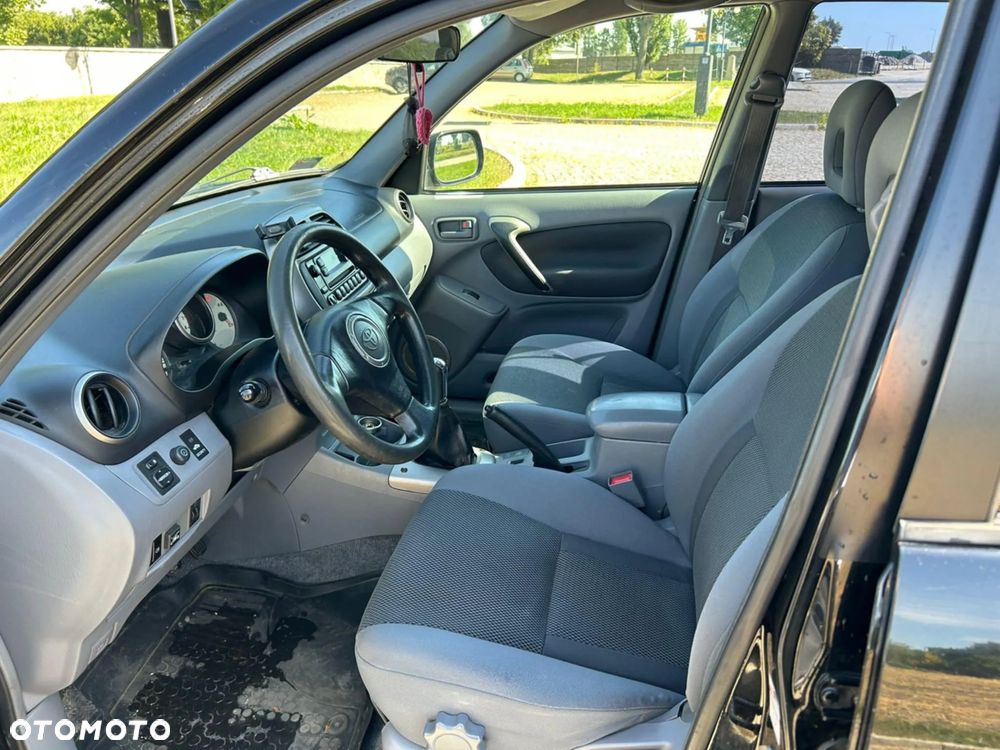 Toyota RAV4 1.8 VVT-i Terra 2WD - 10
