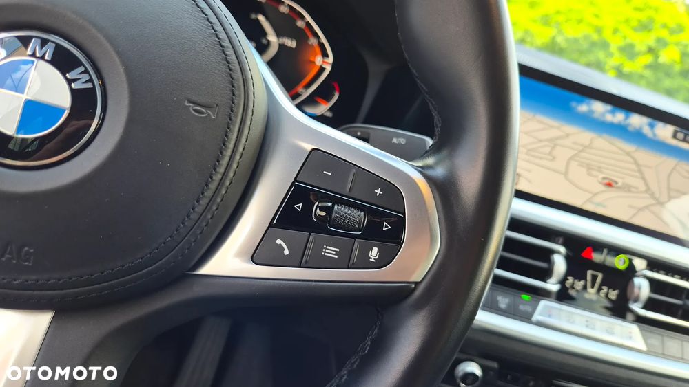 BMW Seria 3 320i xDrive Advantage - 16