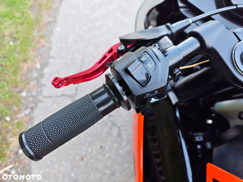 KTM RC 125 - 20