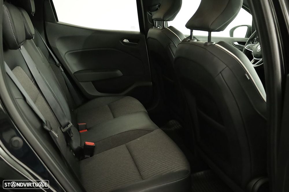 Renault Clio 1.0 TCe Techno Bi-Fuel - 23