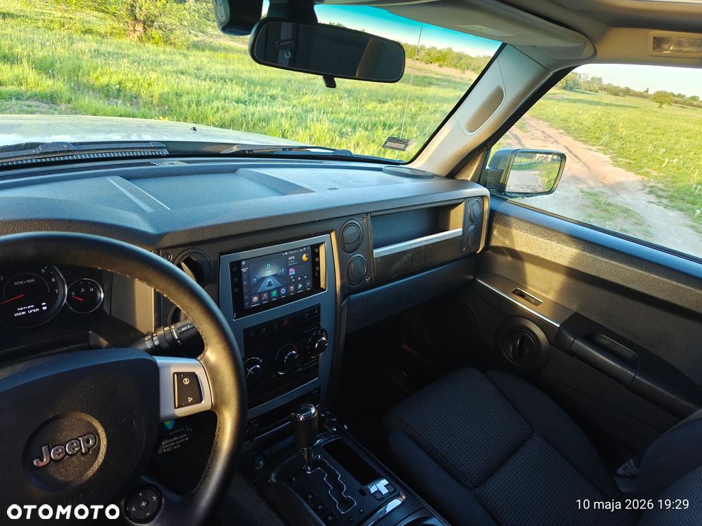 Jeep Commander - 10