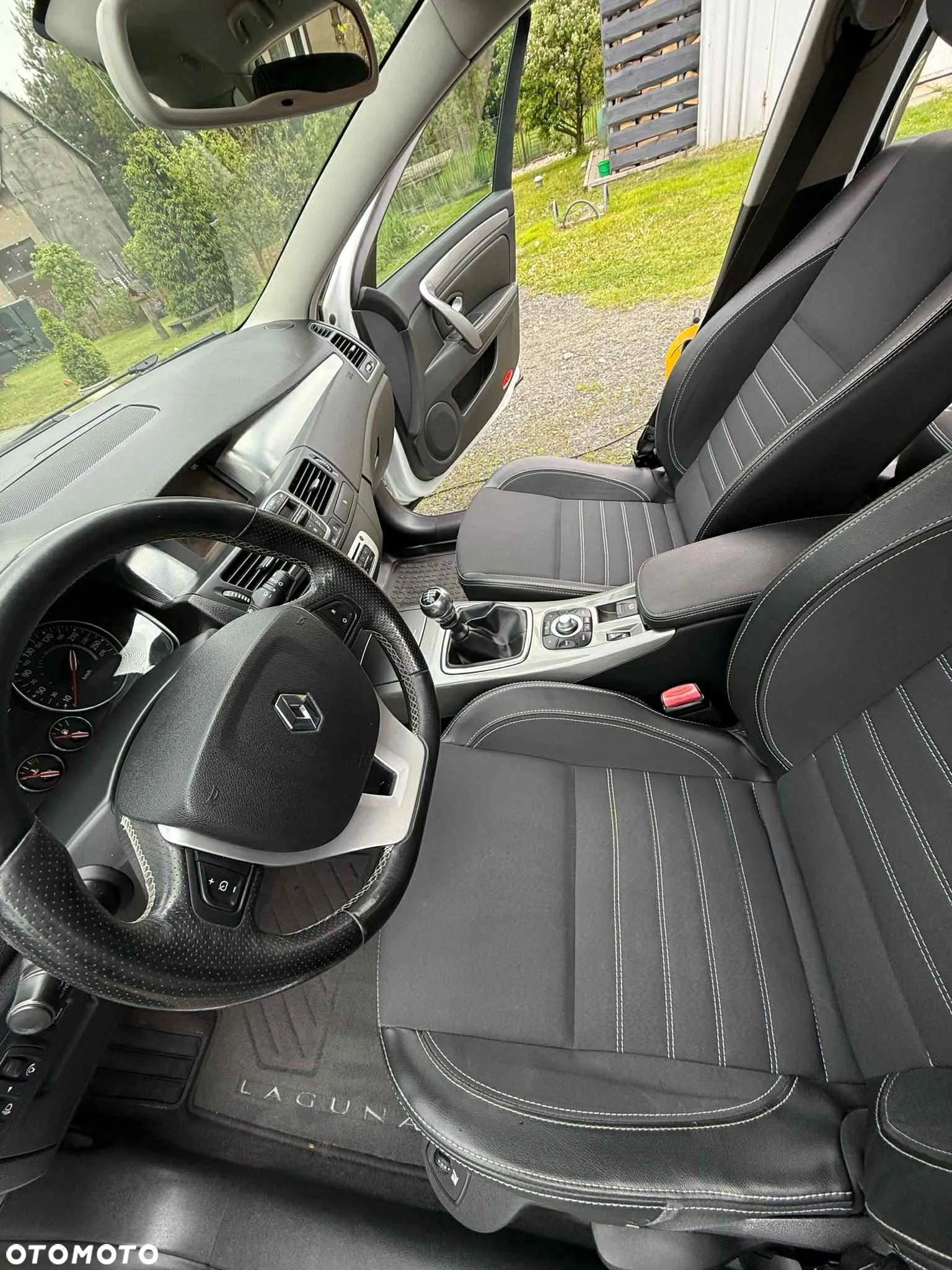 Renault Laguna Grandtour 2.0 dCi FAP Expression - 14
