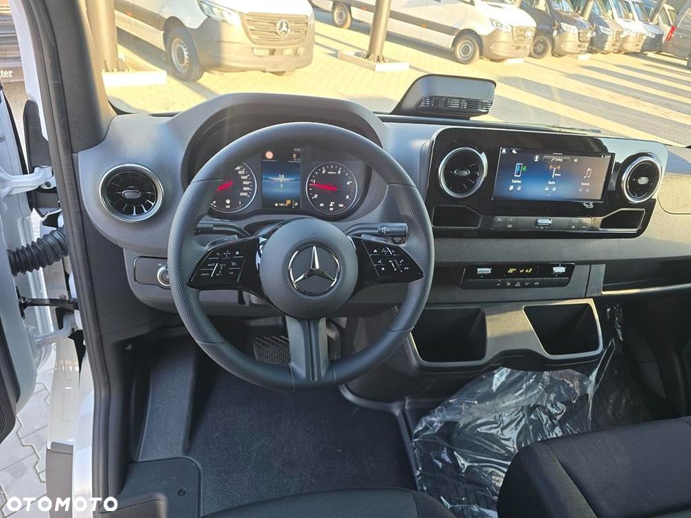 Mercedes-Benz Sprinter 317 CDI Long PRO 9G-Tronic - 12