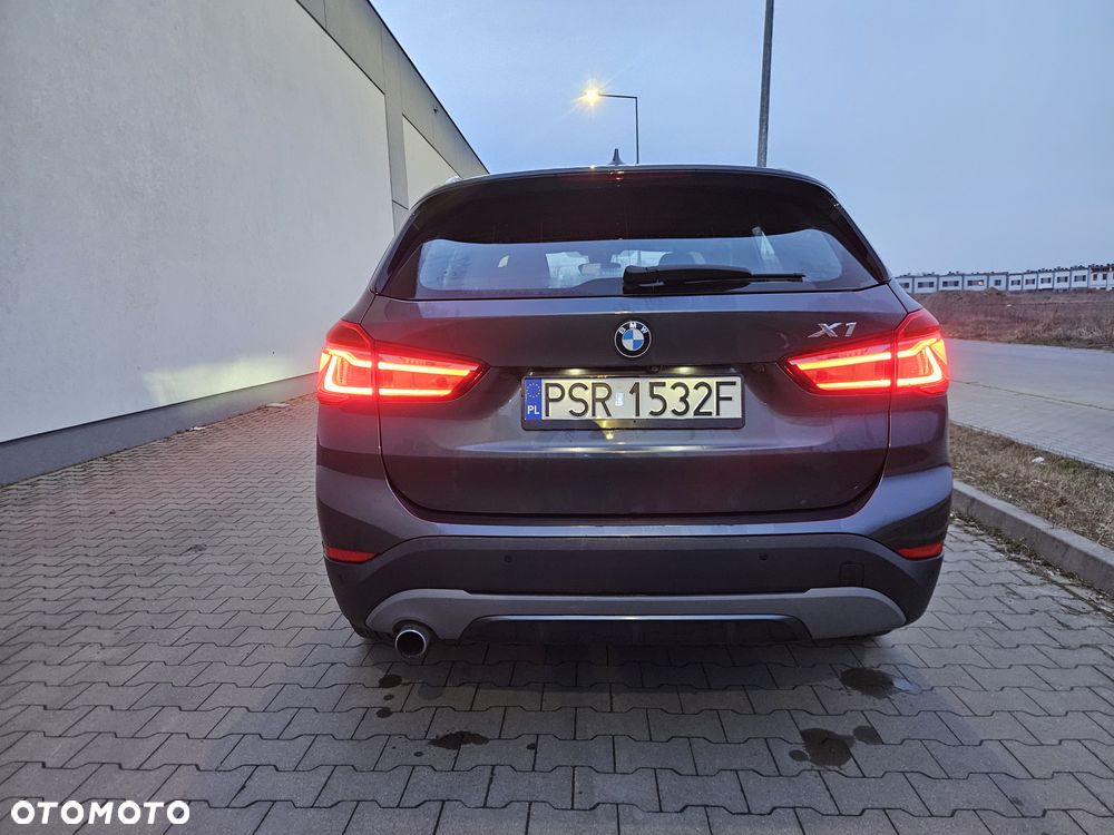 BMW X1 sDrive18d xLine sport - 37
