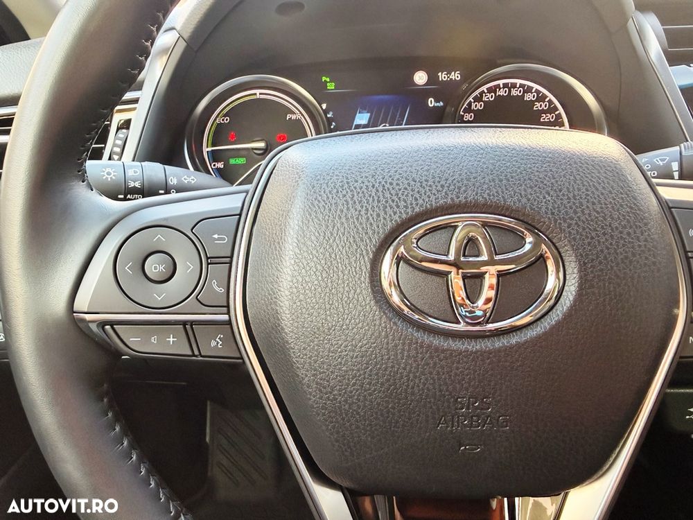 Toyota Camry - 28