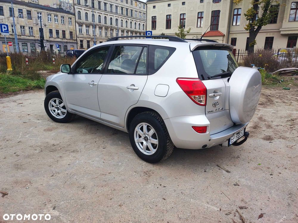 Toyota RAV4 - 3
