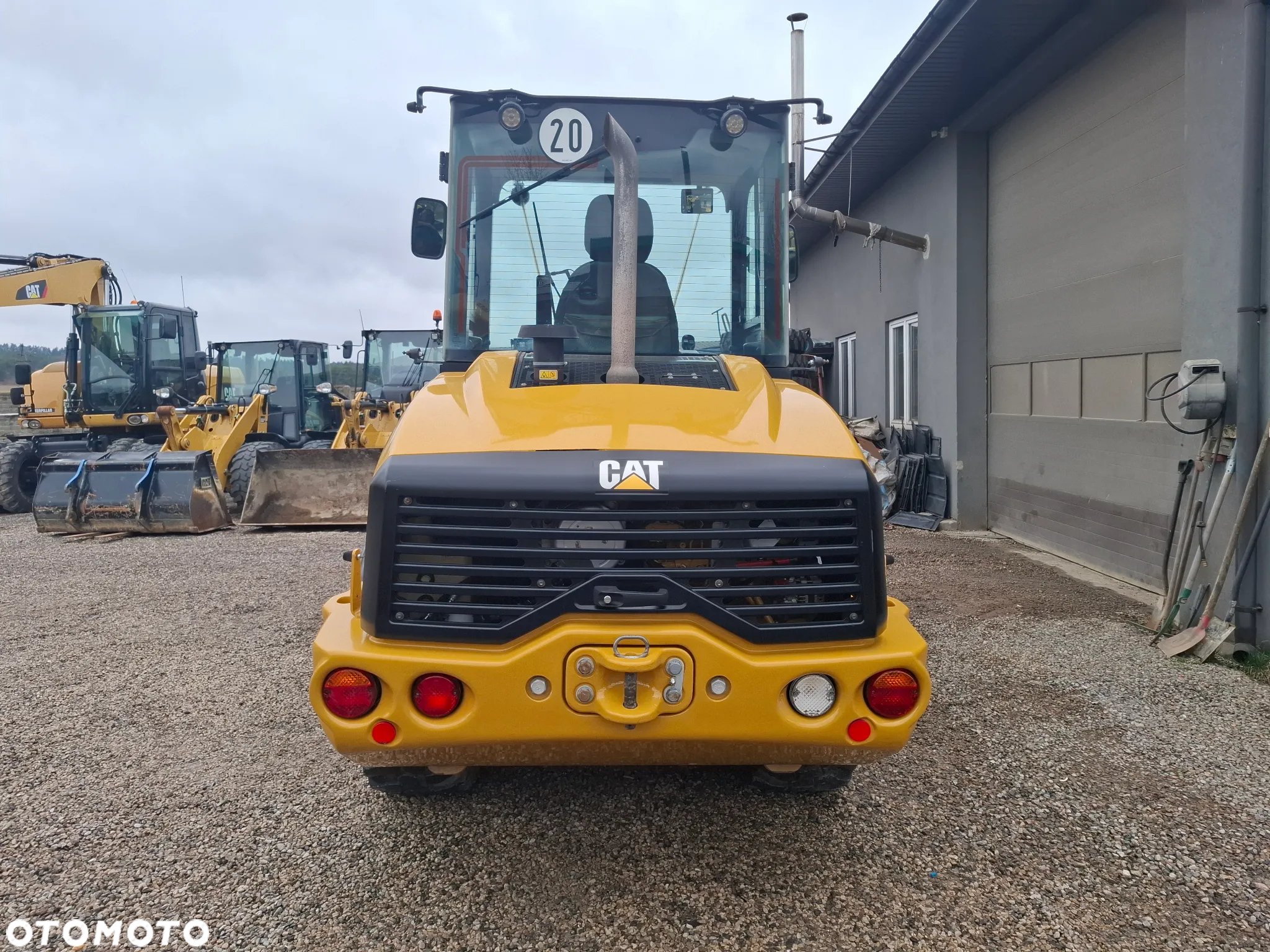 Caterpillar CAT 907 M - 4