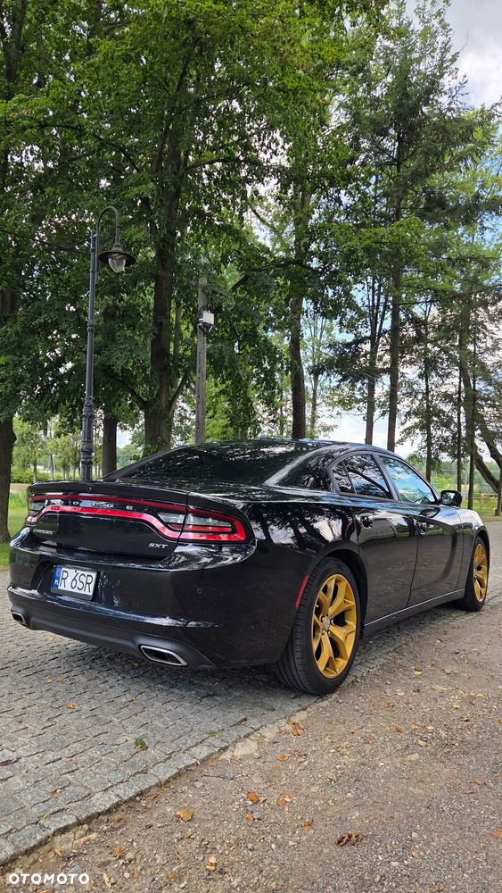 Dodge Charger - 7