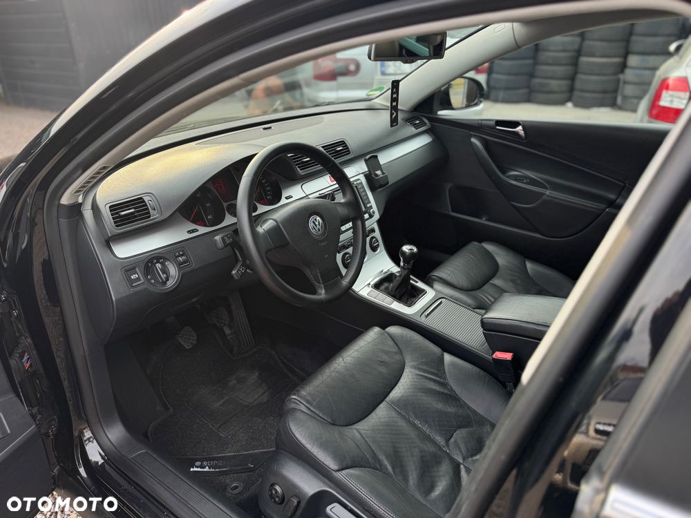 Volkswagen Passat 2.0 TDI DPF 4Motion Highline - 19