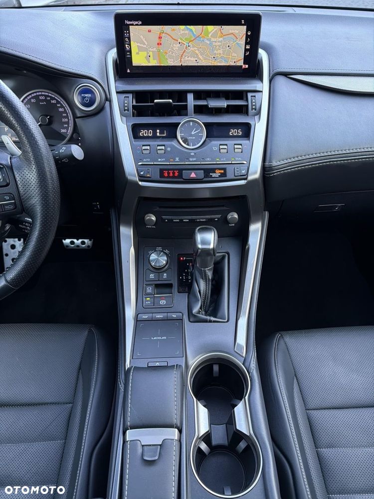 Lexus NX 300h F Sport AWD - 17