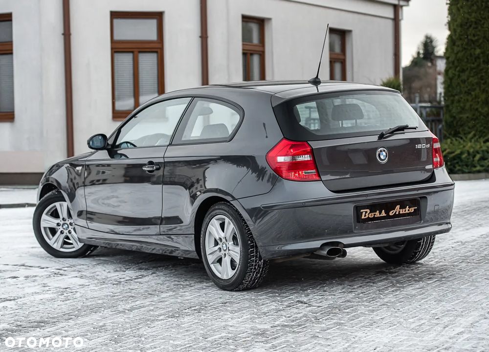 BMW Seria 1 120d DPF Edition Sport - 9