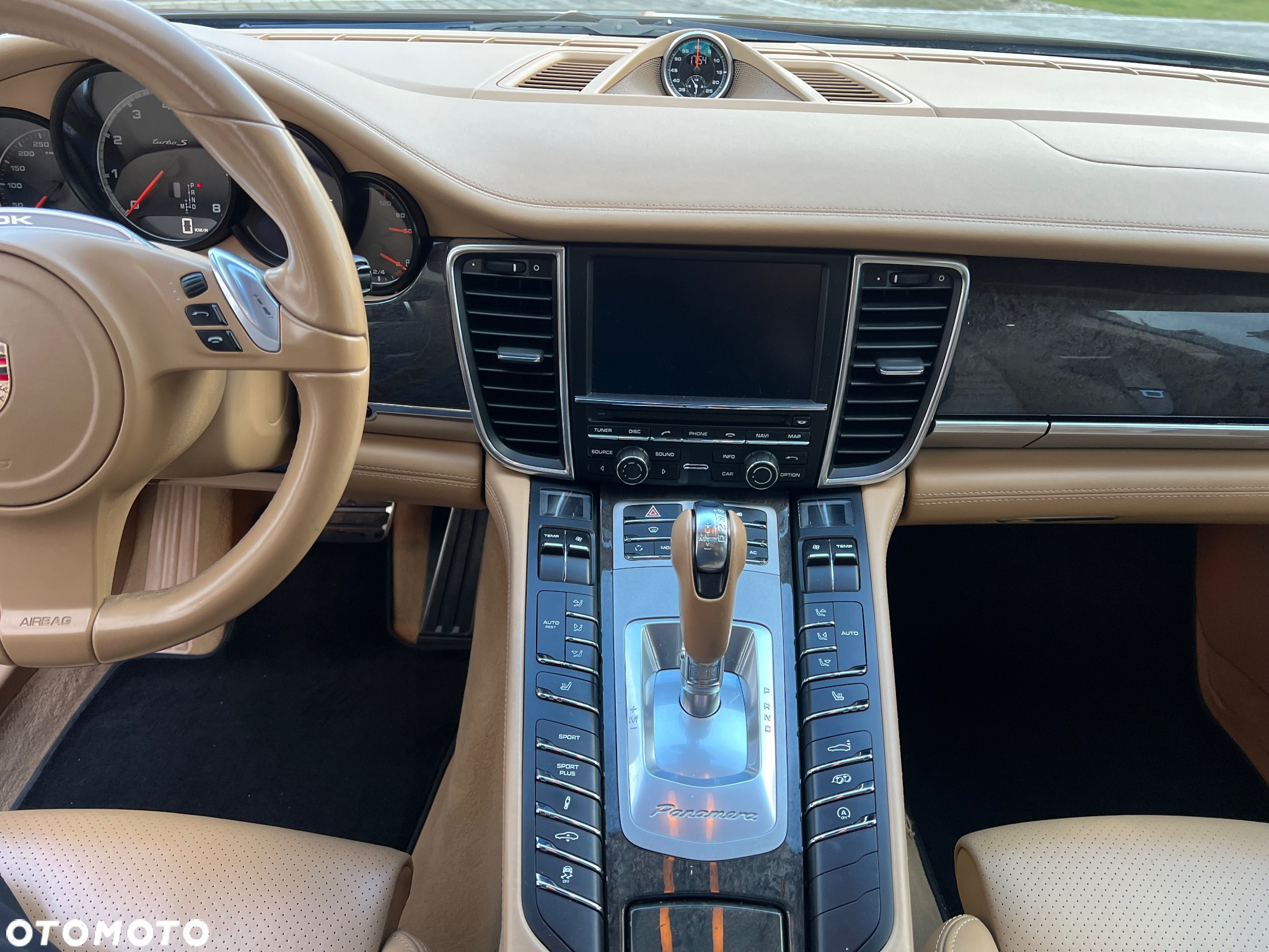 Porsche Panamera Turbo S PDK - 18