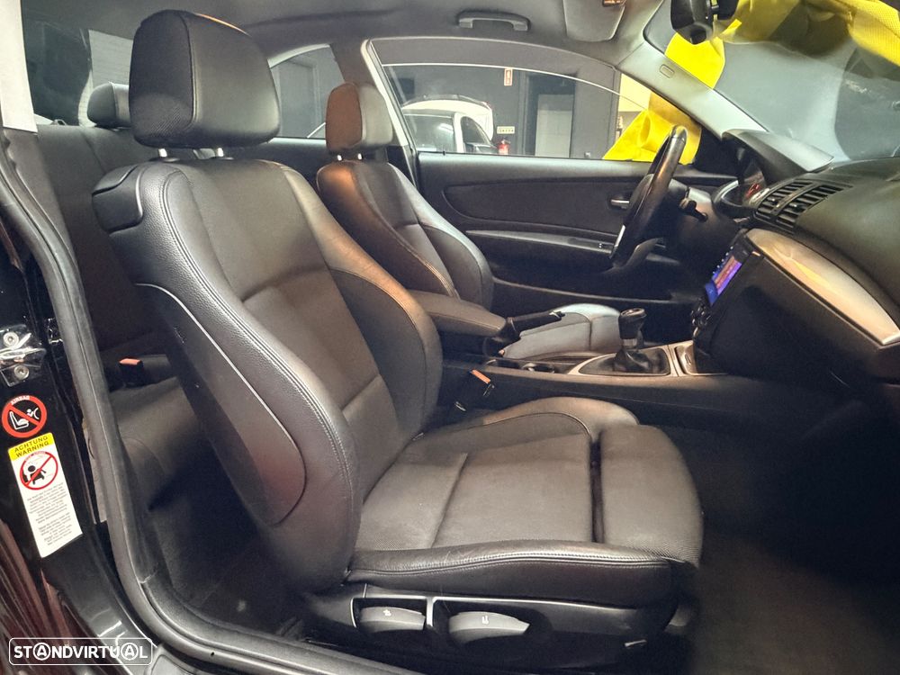 BMW 120 d Limited Edition Lifestyle c/ M Sport Pack - 8