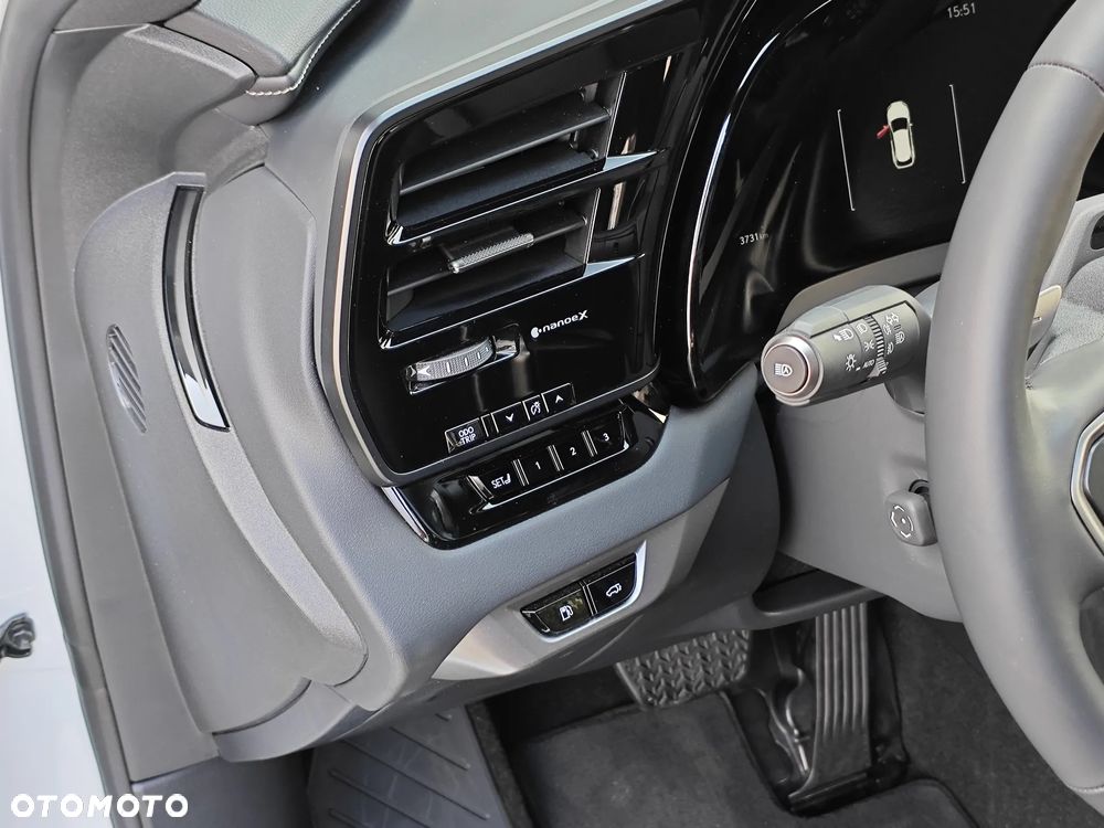 Lexus RX 450h+ F Sport Design - 25