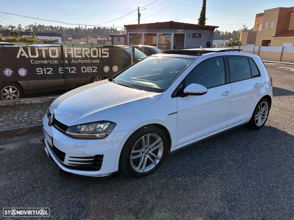 VW Golf 2.0 TDi GTD DSG - 1
