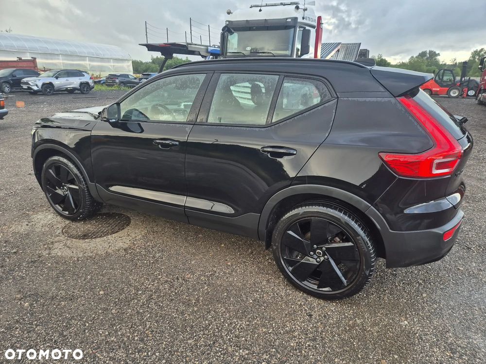 Volvo XC 40 - 18