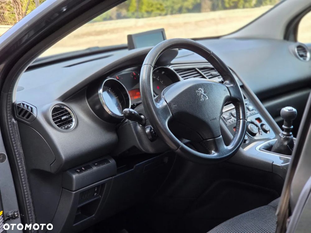 Peugeot 5008 HDI 115 Active - 5