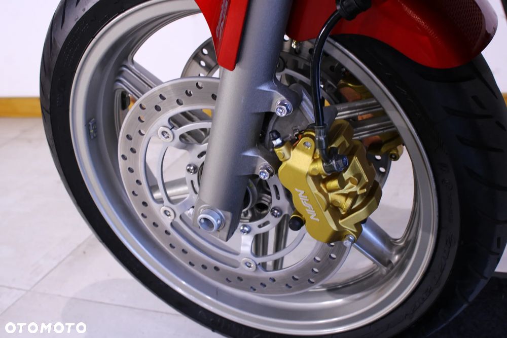 Honda CBF - 24
