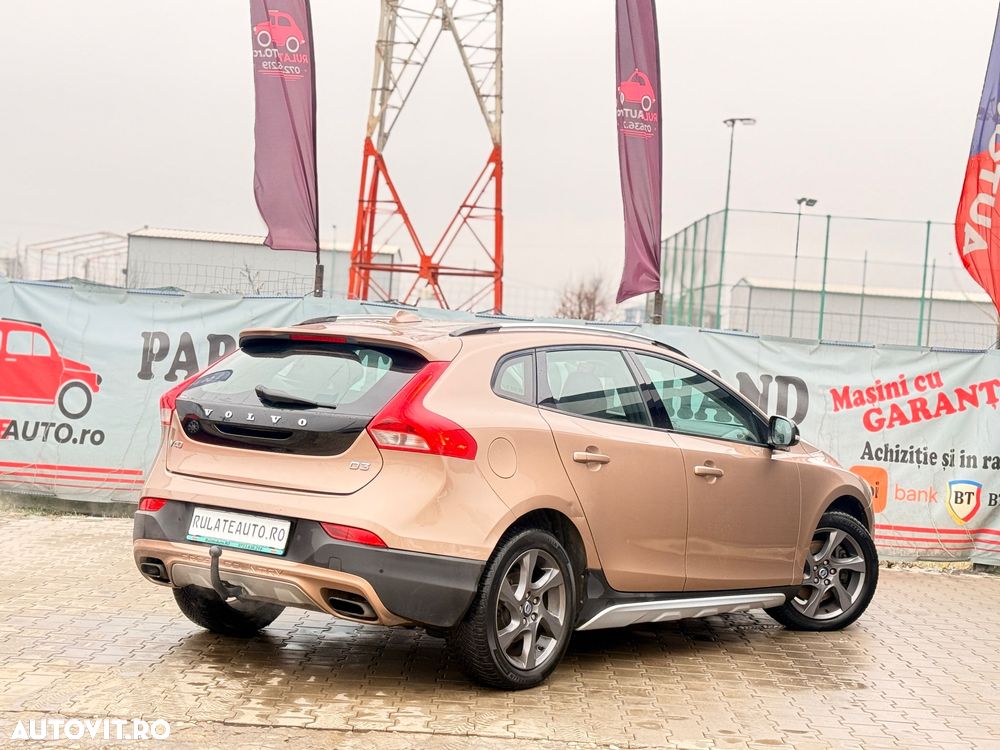 Volvo V40 Cross Country D3 Momentum - 2