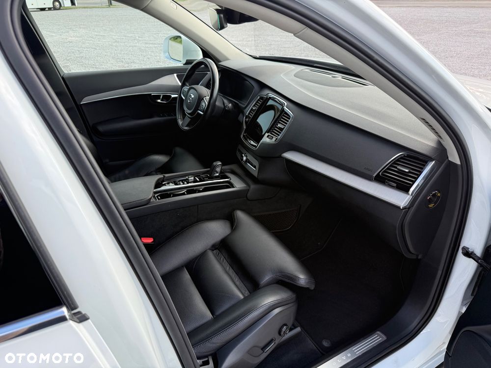 Volvo XC 90 B5 D AWD Geartronic Momentum Pro - 17