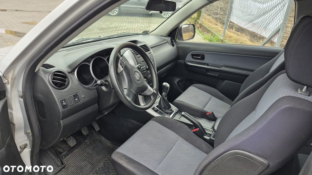Suzuki Grand Vitara 1.6 - 7