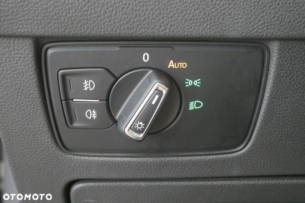 Volkswagen Passat 2.0 TSI Elegance DSG - 33