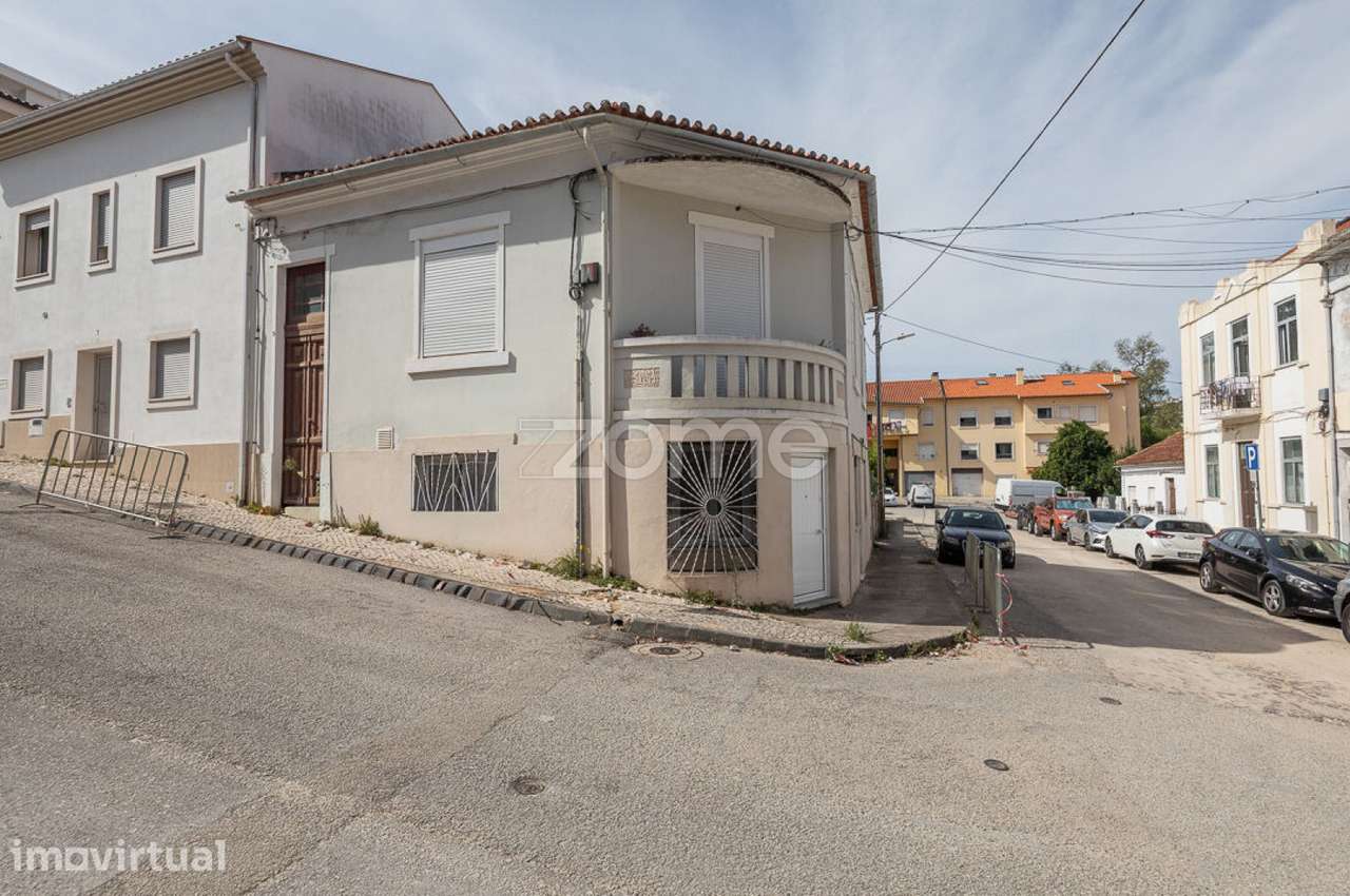 Moradia T8 (T0+T3+T4) no Norton de Matos- Alta Rentabilidade - Grande imagem: 4/42