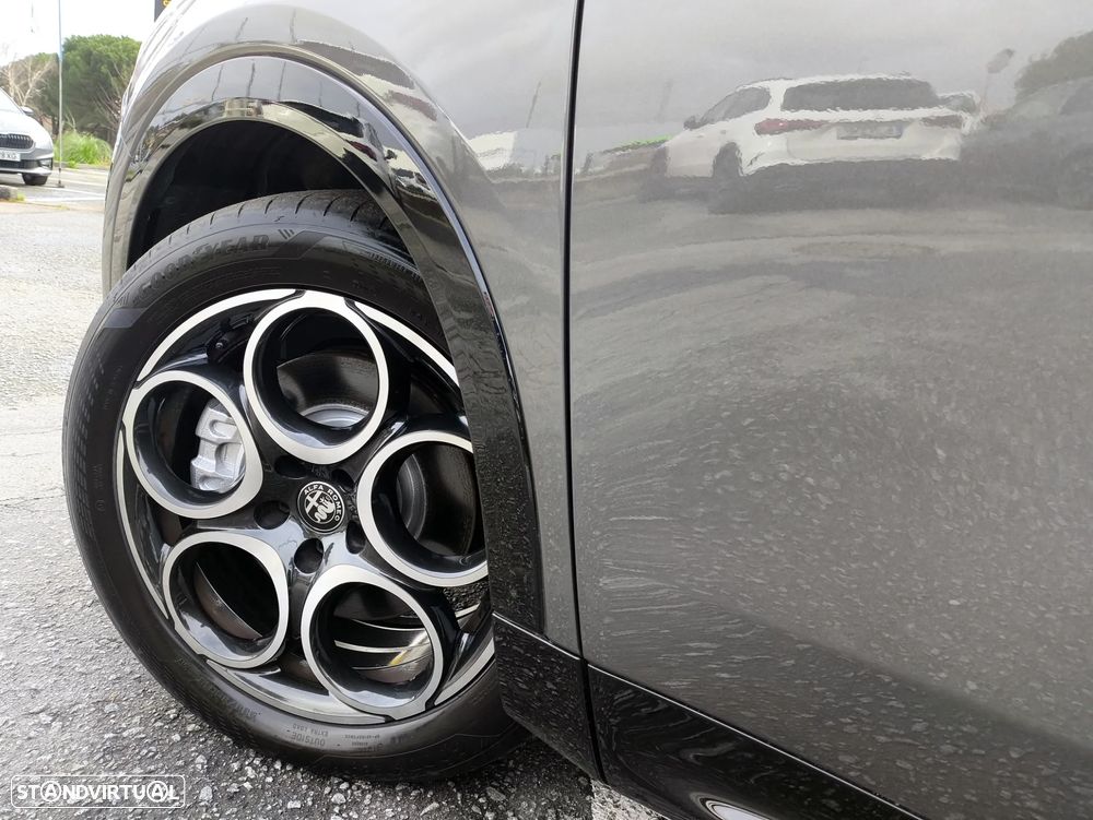 Alfa Romeo Tonale 1.5 Hybrid Sprint - 32